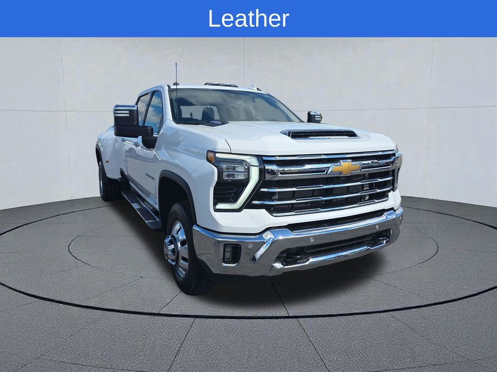 Used 2025 Chevrolet Silverado 3500 LTZ w/ LTZ Plus Package AWD/4WD image 8