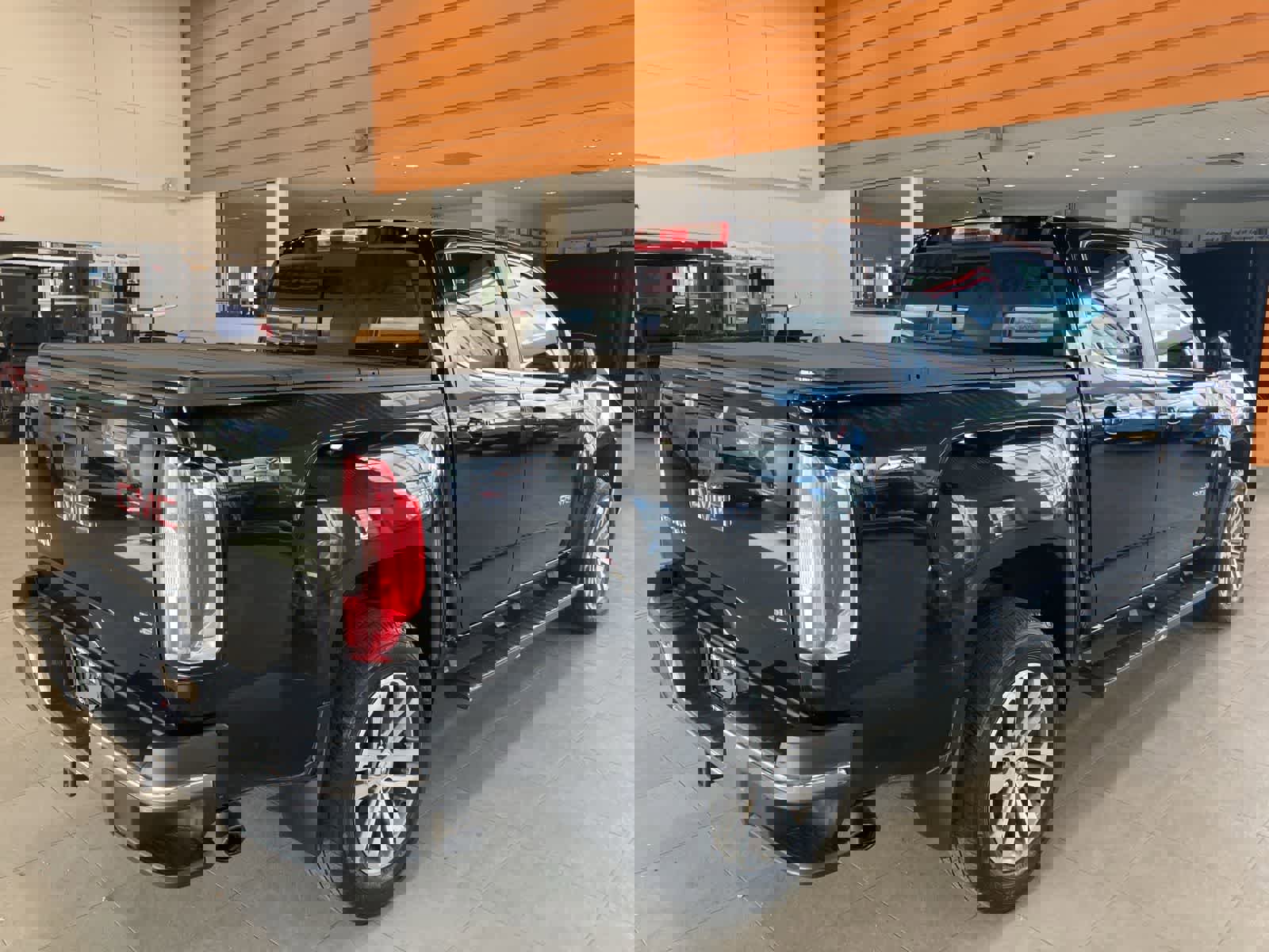 Used 2016 GMC Canyon SLE w/ Nightfall Edition image 5