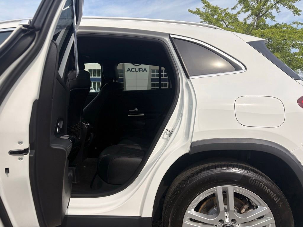 Used 2021 Mercedes-Benz GLA 250 4MATIC image 15