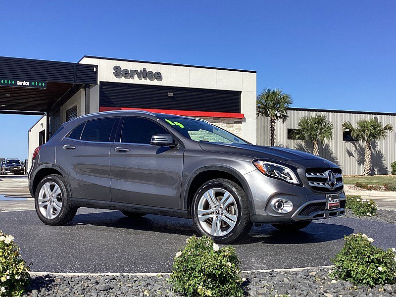 Used 2019 Mercedes-Benz GLA 250 4MATIC image 3