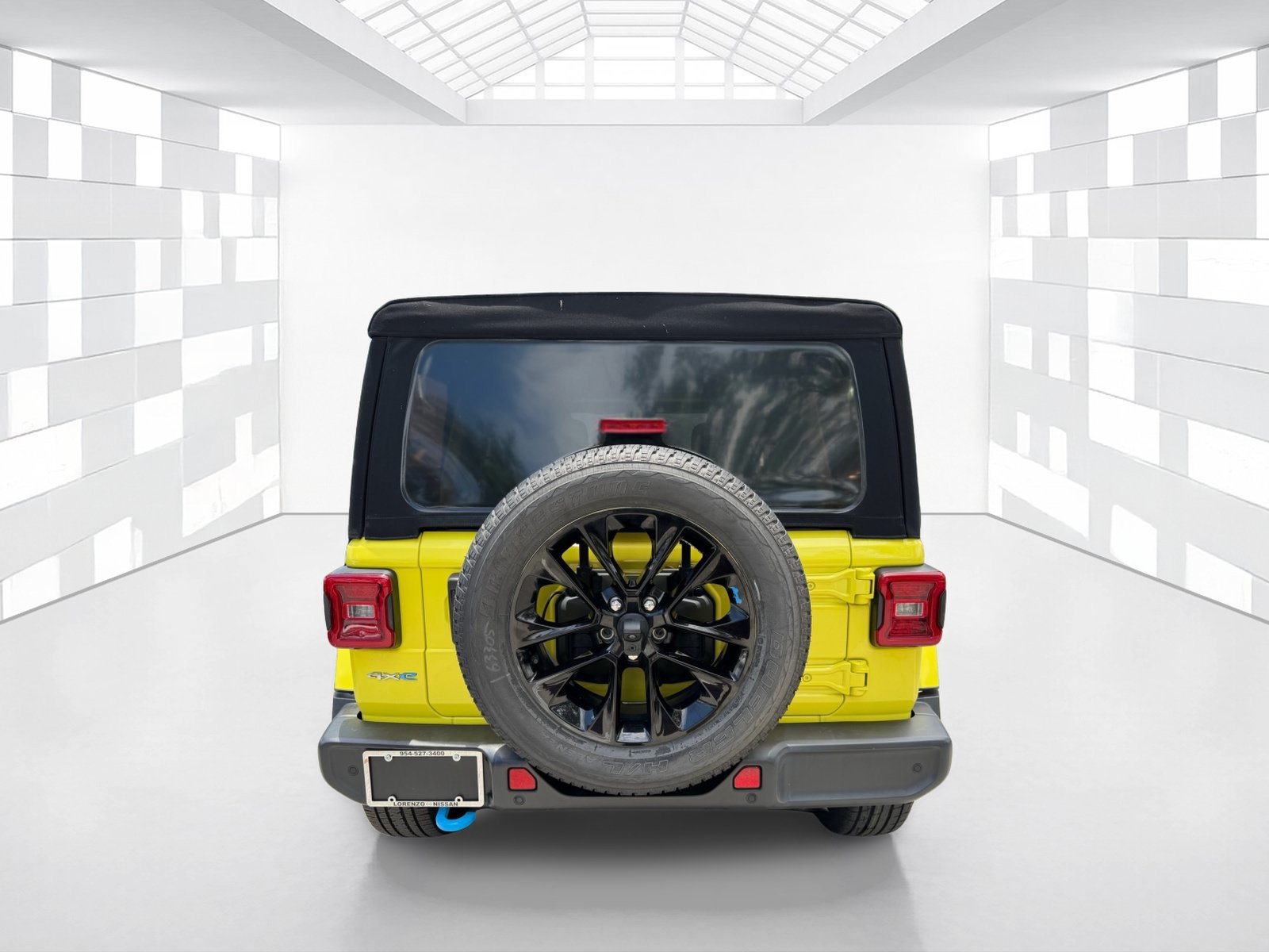Used 2022 Jeep Wrangler Unlimited Sahara w/ Safety Group AWD/4WD image 6