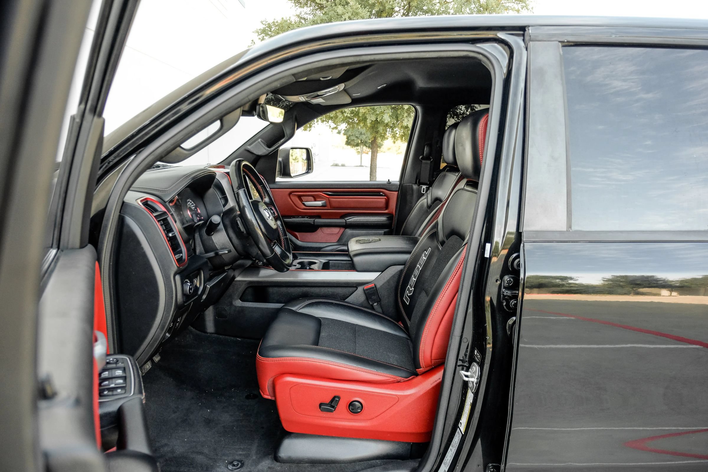 Used 2022 RAM 1500 Rebel w/ Rebel Level B Equipment Group AWD/4WD image 4