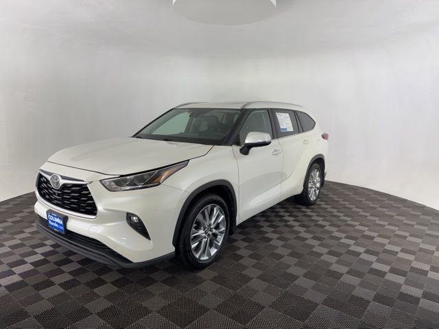 Used 2021 Toyota Highlander Limited image 4