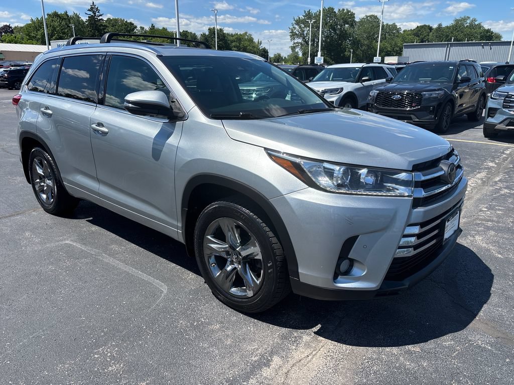 Used 2017 Toyota Highlander Limited Platinum AWD/4WD image 4