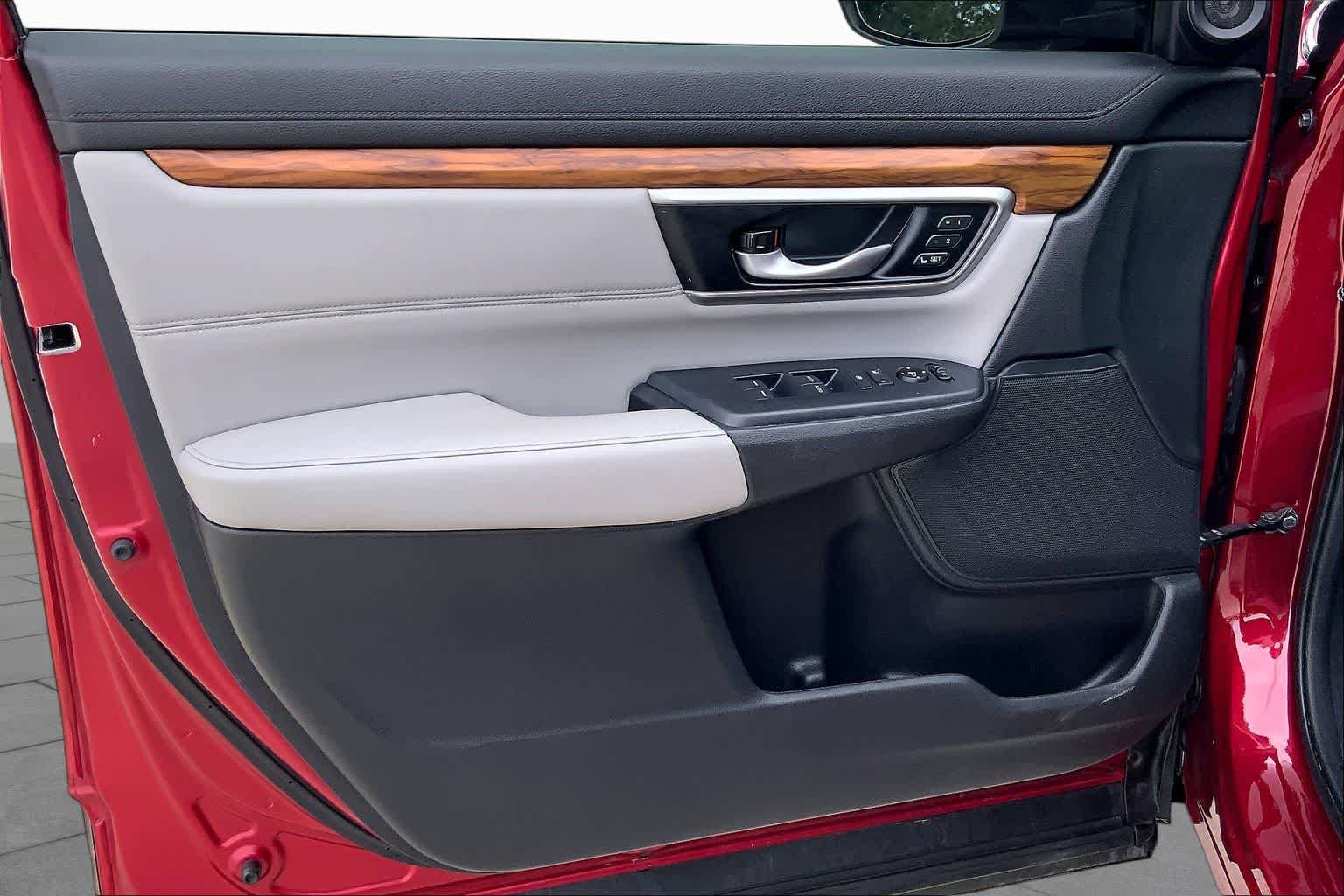 Used 2020 Honda CR-V Touring image 22