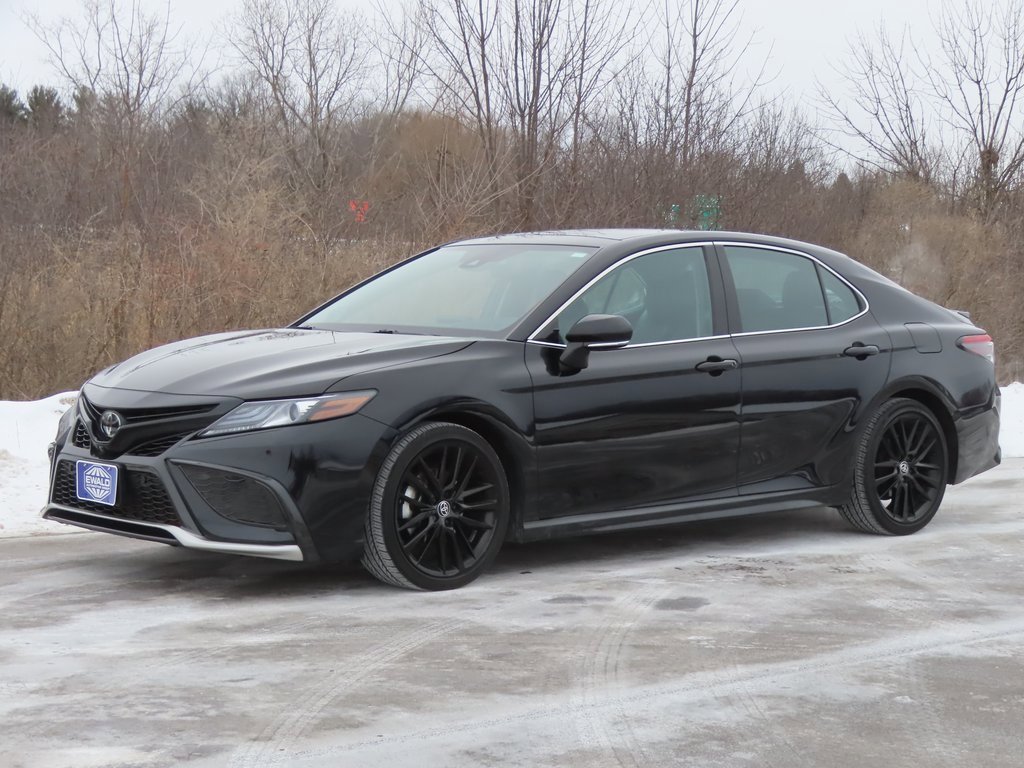 Used 2023 Toyota Camry XSE image 30
