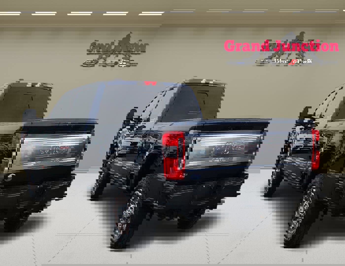 Used 2024 Ford F250 King Ranch image 5