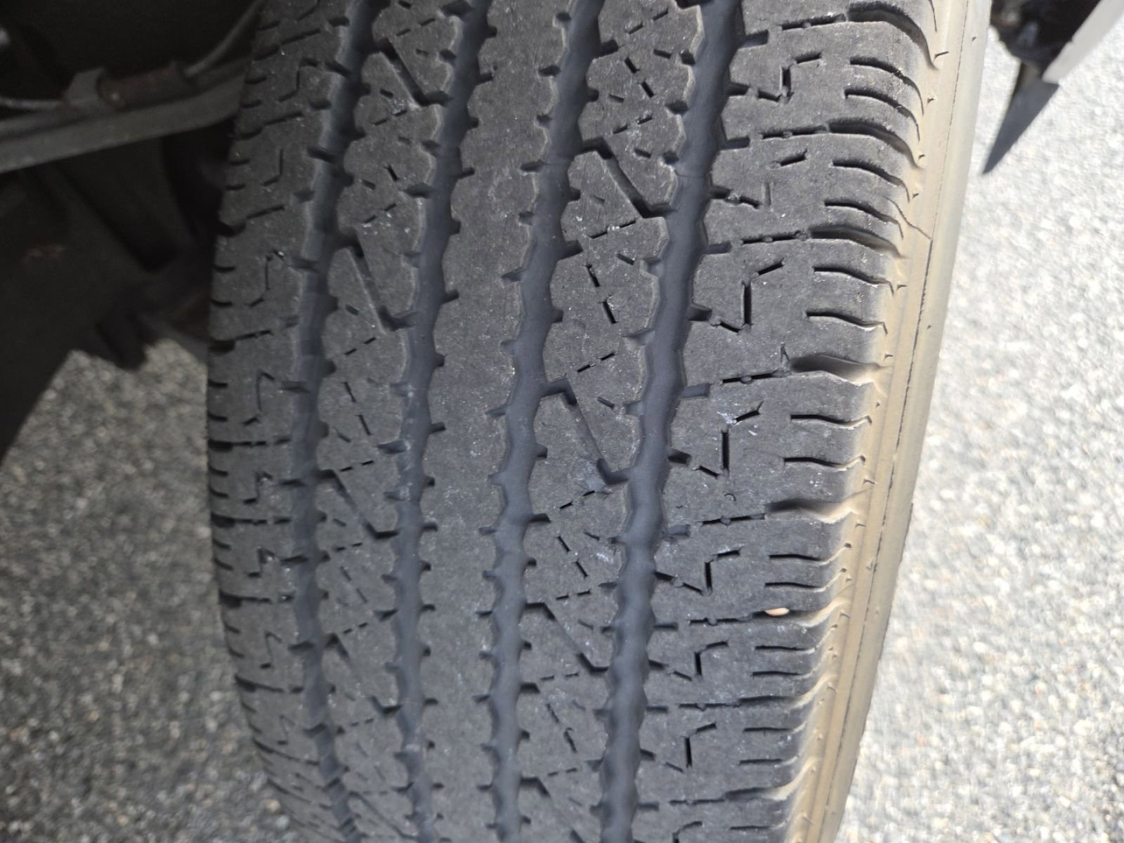 Used 2023 Chevrolet Express 2500 w/ Driver Convenience Package image 10