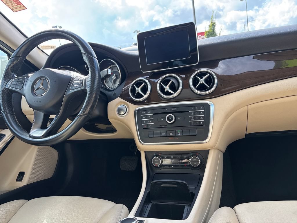 Used 2016 Mercedes-Benz GLA 250 image 22