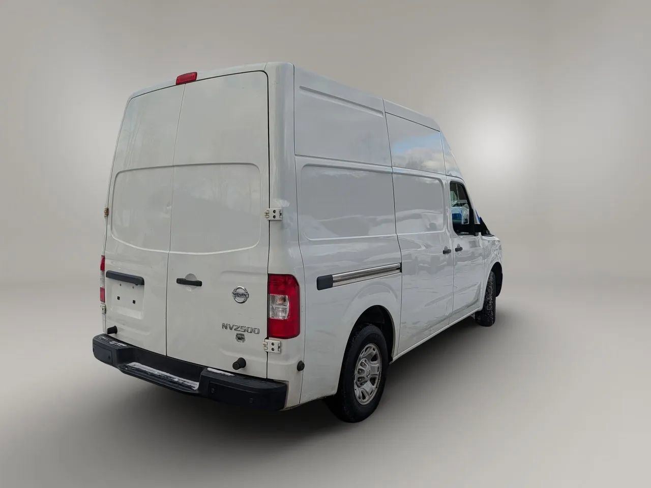Used 2020 Nissan NV 2500 SV image 5