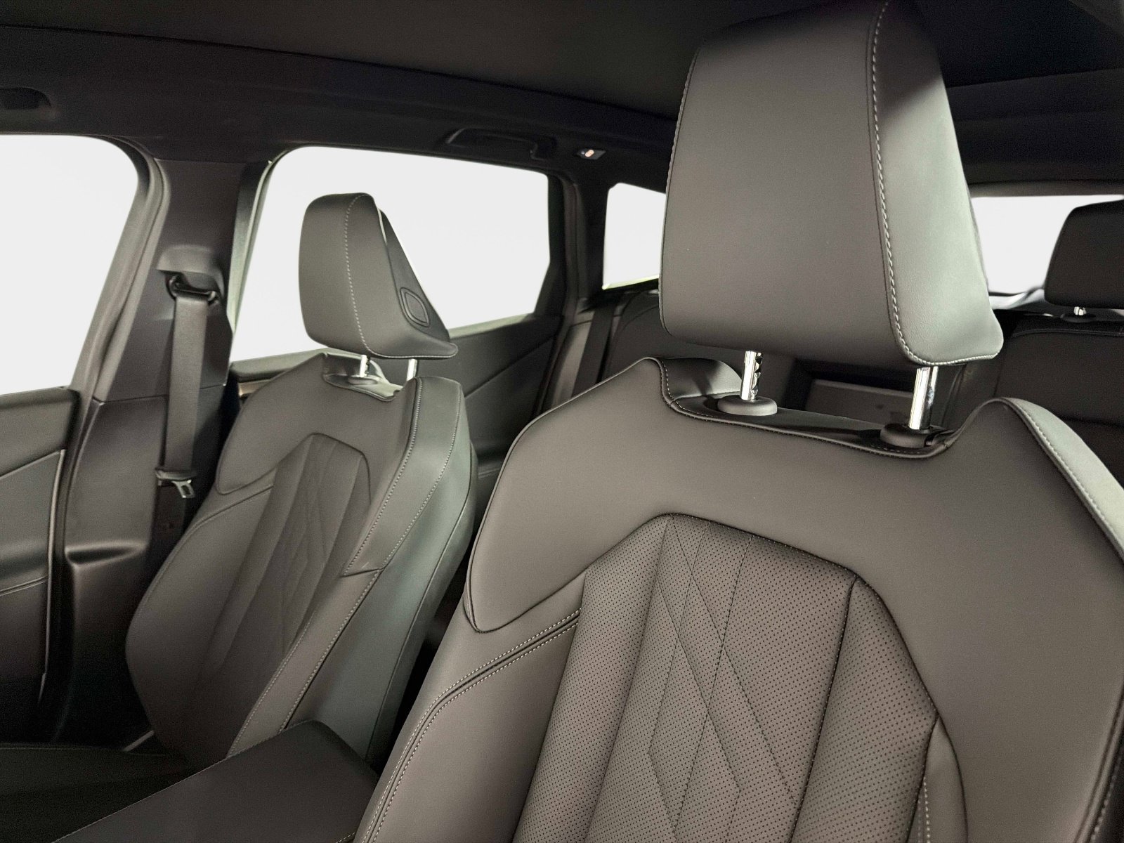 Used 2025 BMW X3 xDrive30i w/ Convenience Package image 39