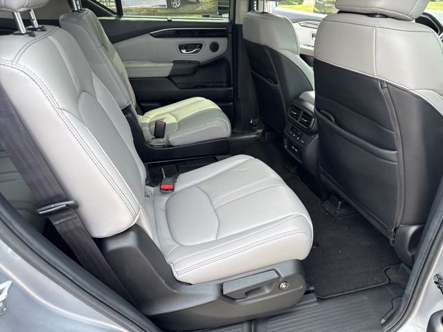 Used 2023 Honda Pilot Touring image 25