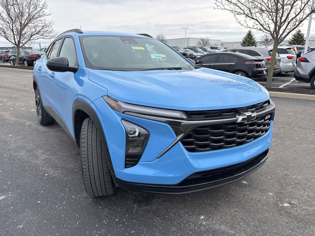 Used 2024 Chevrolet Trax RS w/ Sunroof Package image 13