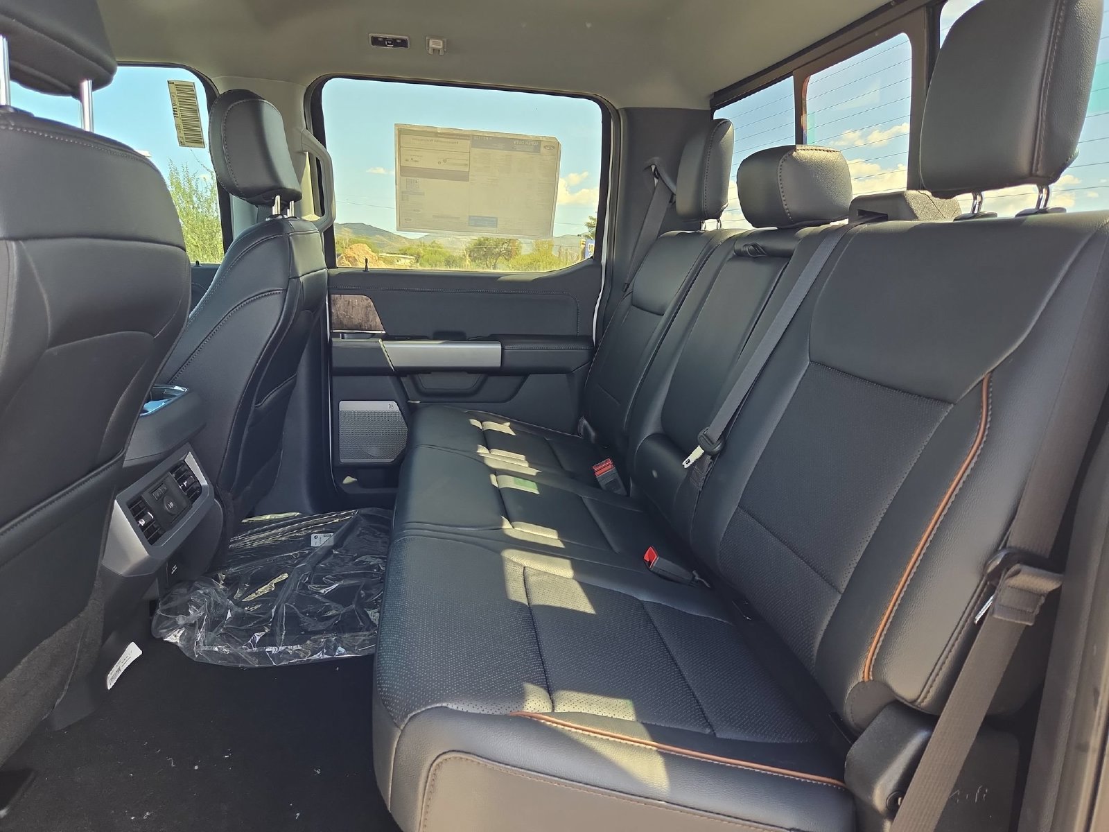 New 2026 Ford F250 Lariat w/ Black Appearance Package AWD/4WD image 25