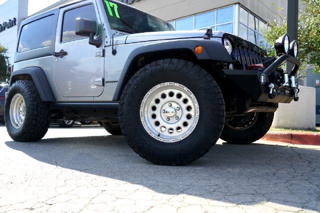 Used 2017 Jeep Wrangler Sport AWD/4WD image 3