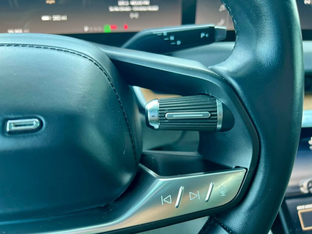 Used 2023 Lucid Air Touring AWD/4WD image 21