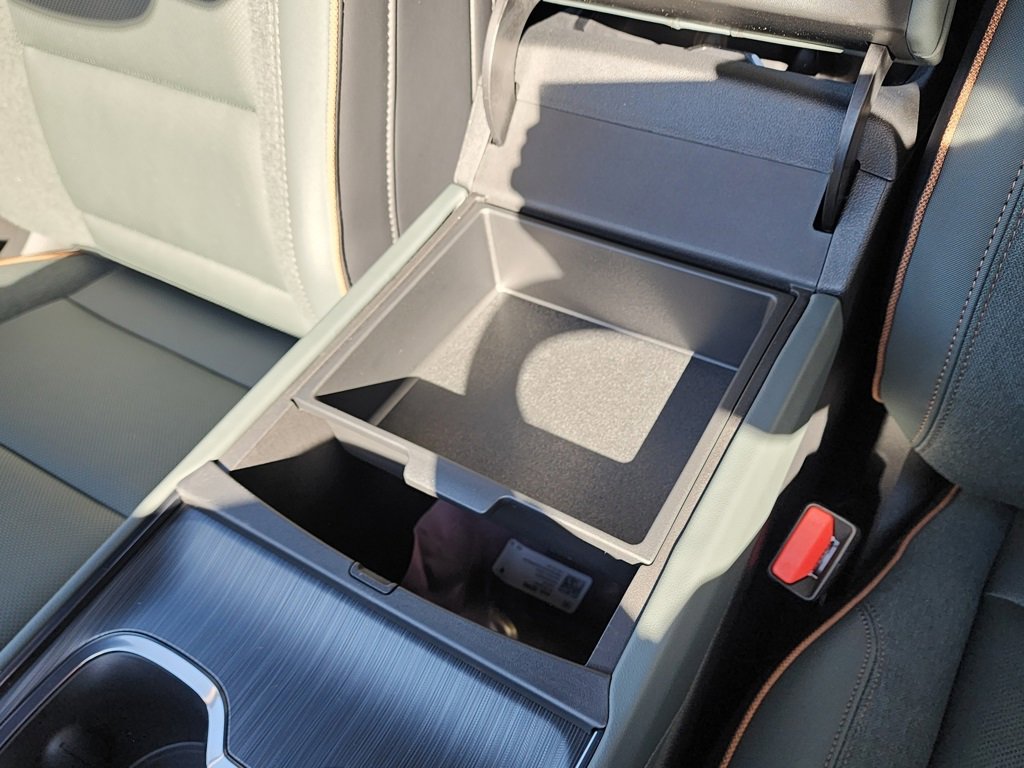 New 2026 GMC Acadia AT4 image 35