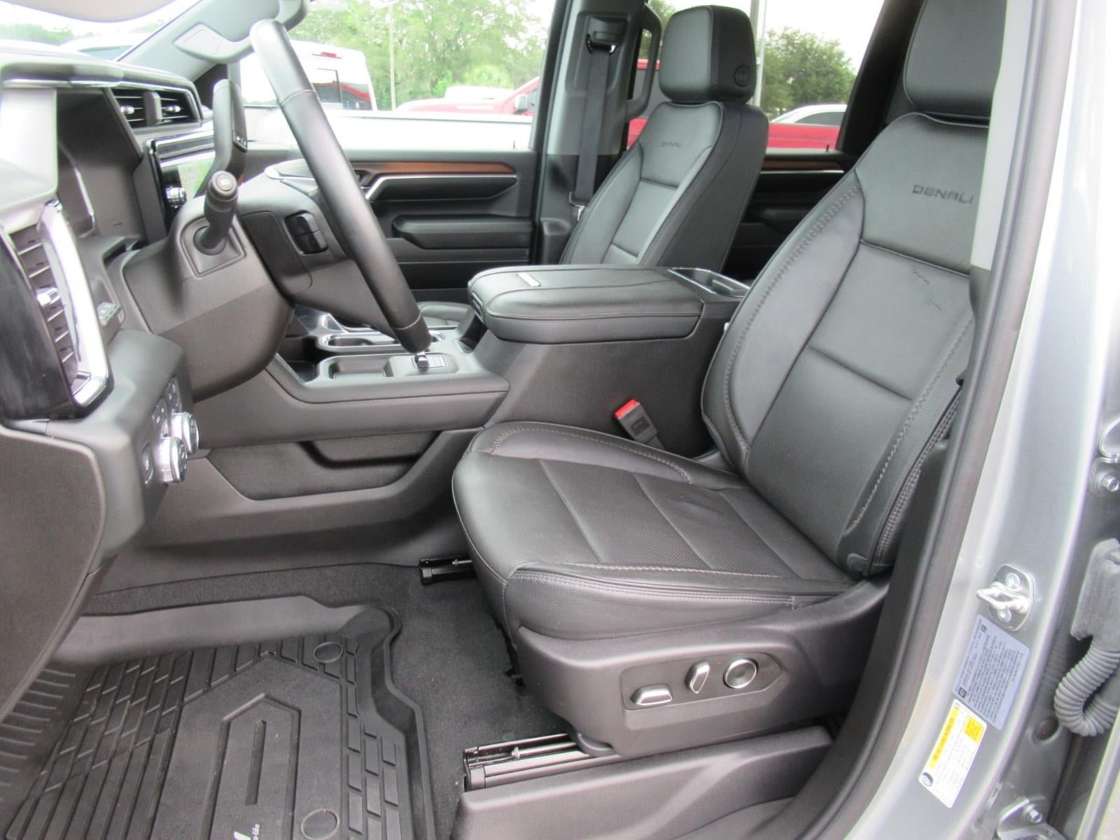 Used 2025 GMC Sierra 2500 Denali w/ Denali Reserve Package AWD/4WD image 25