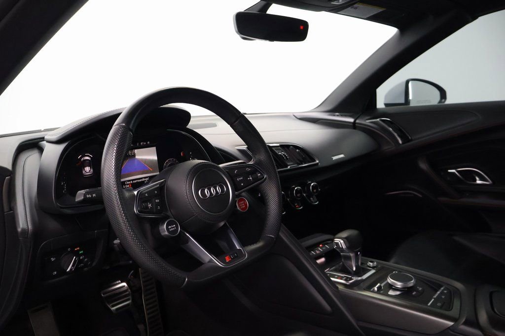 Used 2021 Audi R8 V10 w/ Premium Package RWD image 15