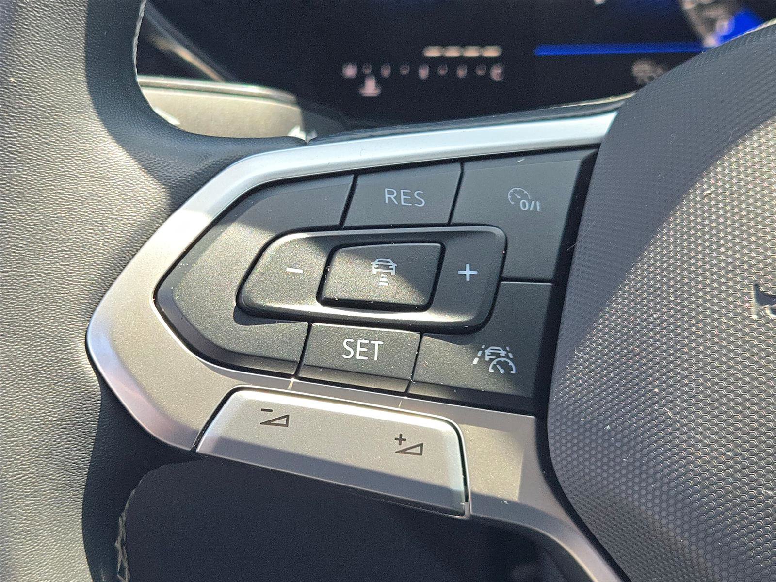 Used 2024 Volkswagen Taos S FWD image 33