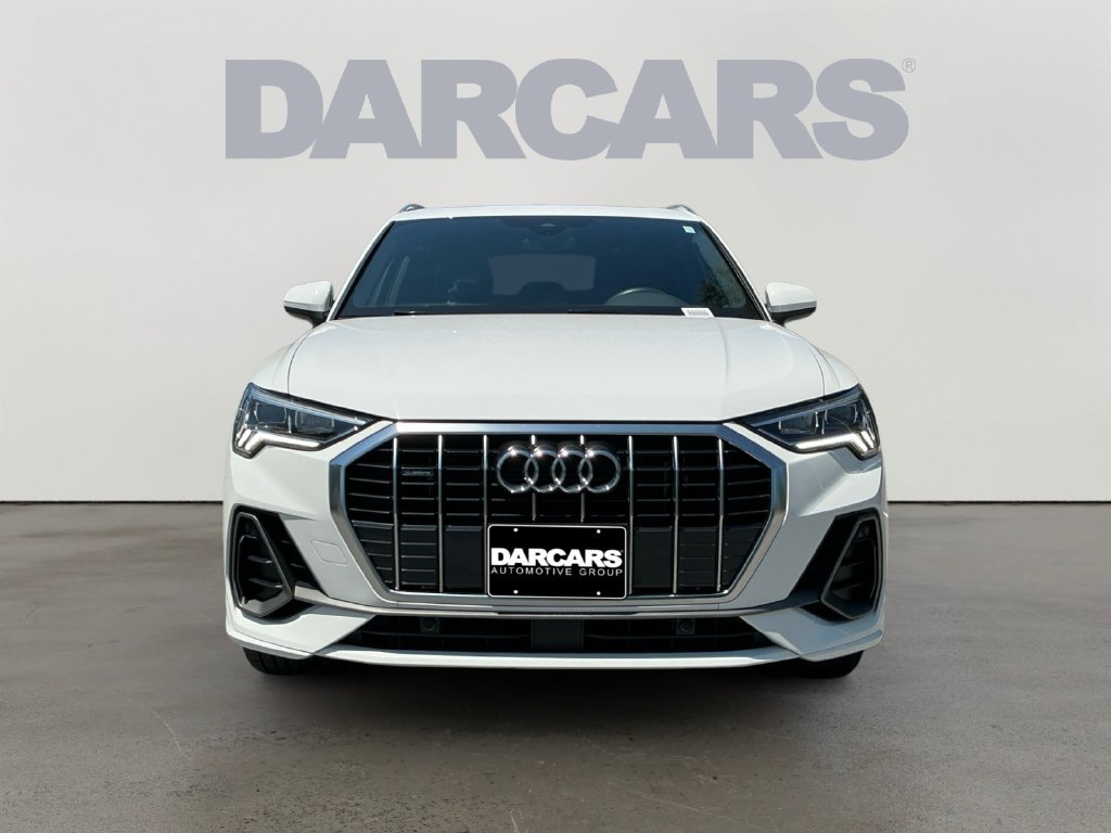 Used 2025 Audi Q3 2.0T Premium AWD/4WD image 2