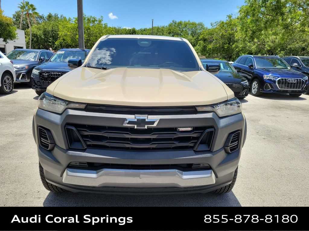Used 2024 Chevrolet Colorado Trail Boss w/ Advanced Trailering Package AWD/4WD image 3