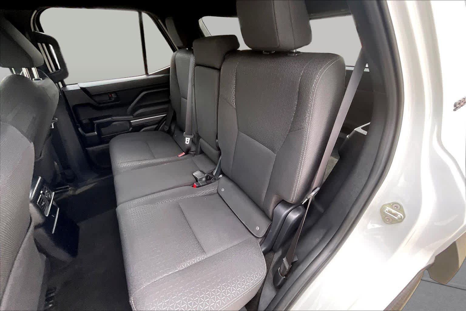 Used 2025 Toyota 4Runner SR5 AWD/4WD image 20