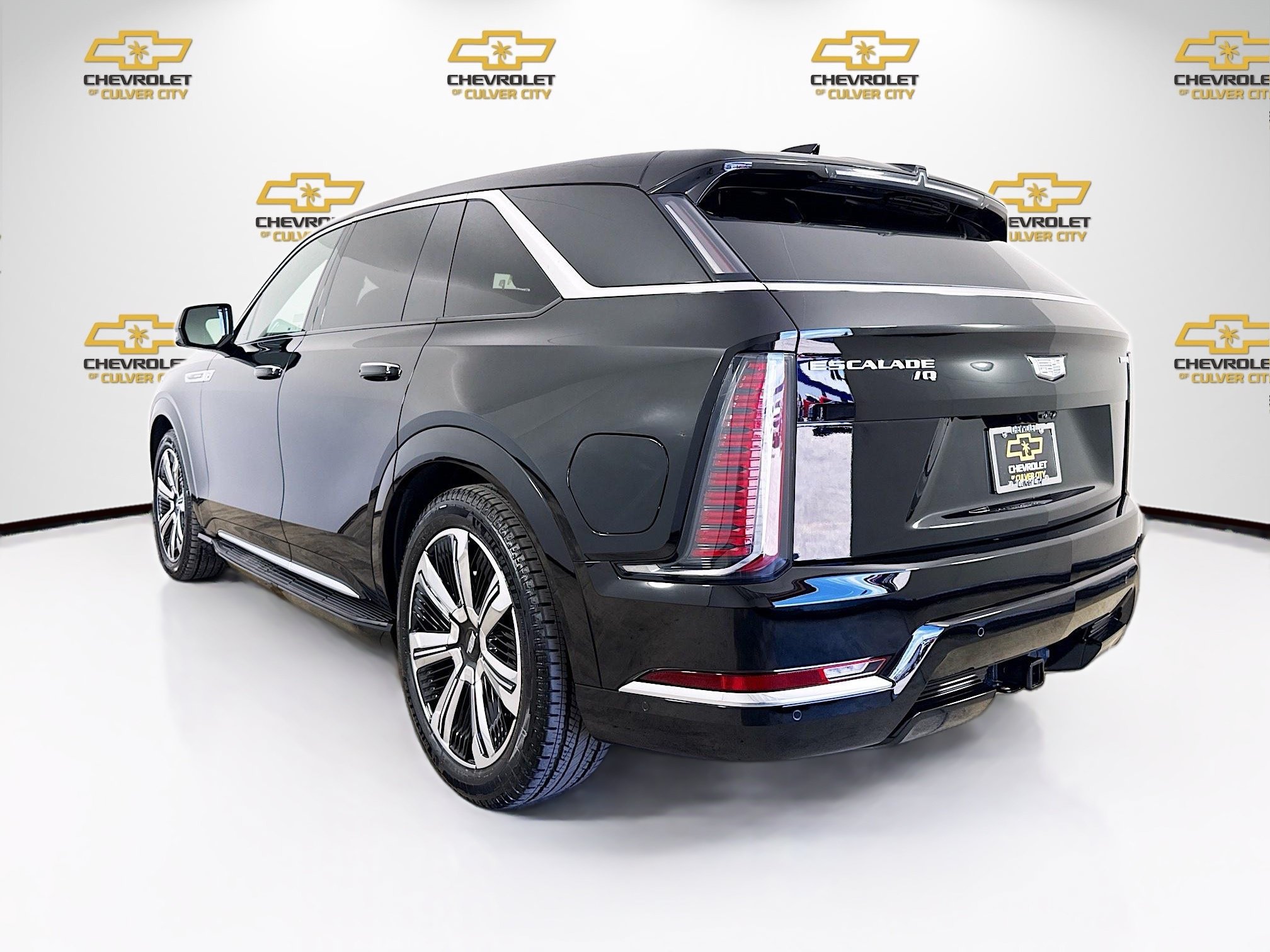 Used 2025 Cadillac Escalade IQ Luxury 1 AWD/4WD image 6