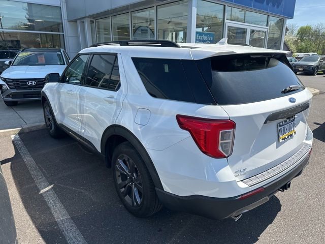 Used 2023 Ford Explorer XLT w/ Equipment Group 202A AWD/4WD image 6
