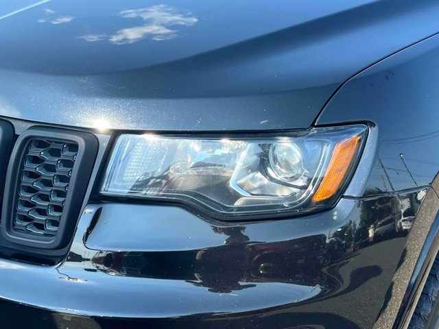 Used 2019 Jeep Grand Cherokee Altitude AWD/4WD image 13