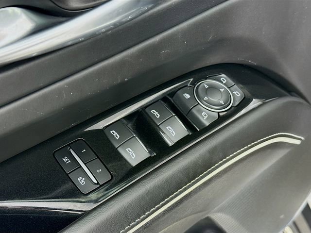 Used 2021 Cadillac Escalade ESV Sport Platinum w/ LPO, ONYX Package image 17