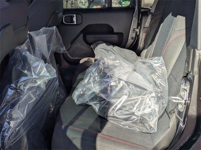 New 2026 Jeep Gladiator Rubicon w/ Steel Power Dome Hood Package AWD/4WD image 16