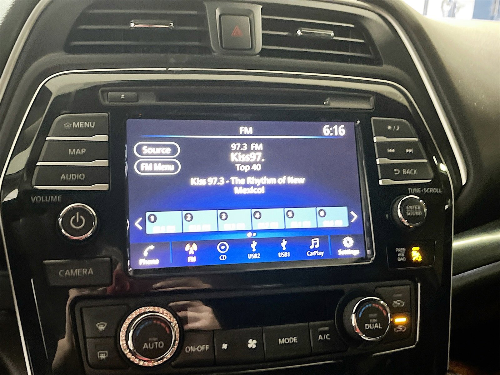 Used 2023 Nissan Maxima SR w/ Sport Mat Group image 15