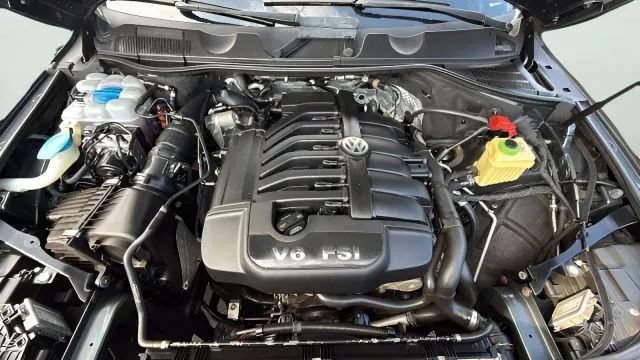 Used 2012 Volkswagen Touareg Executive AWD/4WD image 17