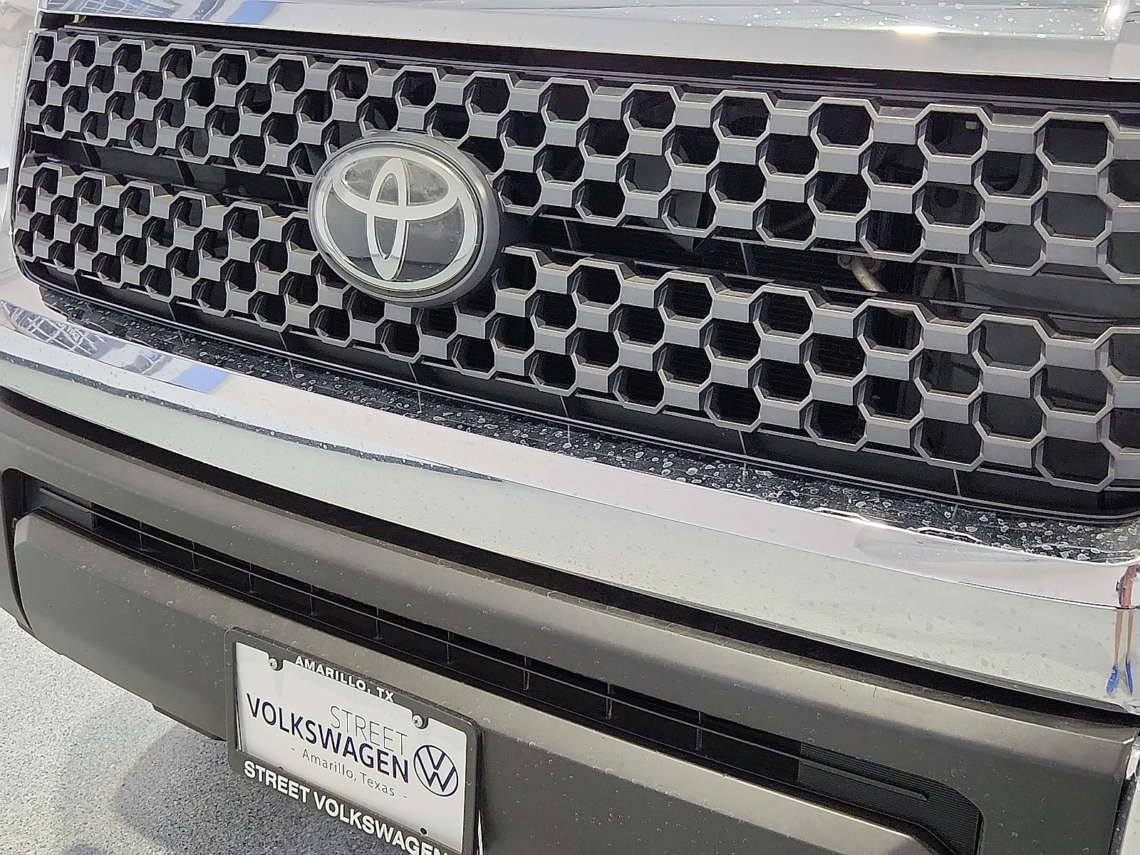 Used 2019 Toyota Tundra SR5 w/ SR5 Upgrade Package AWD/4WD image 6