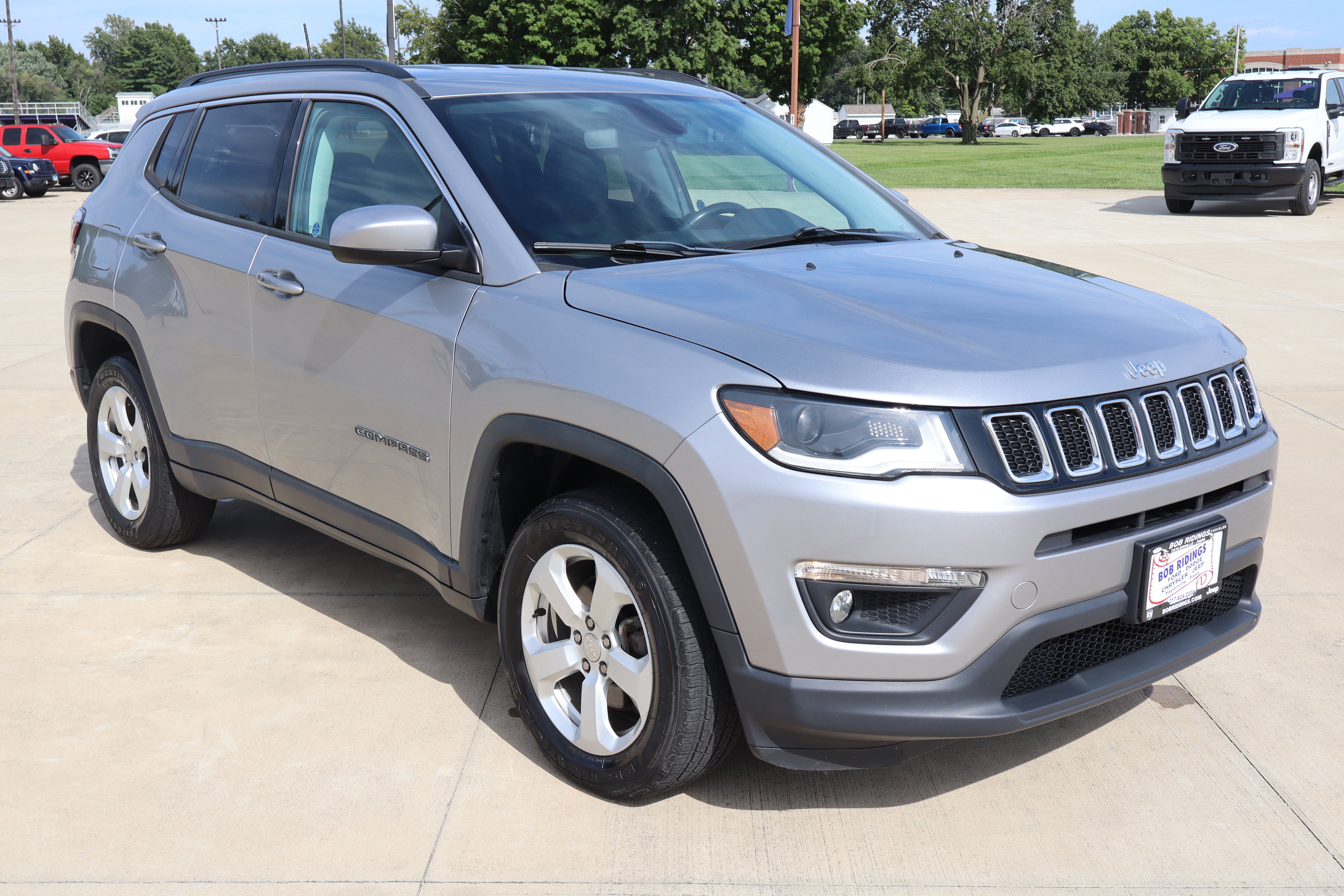 Used 2020 Jeep Compass Latitude w/ Cold Weather Group AWD/4WD image 3