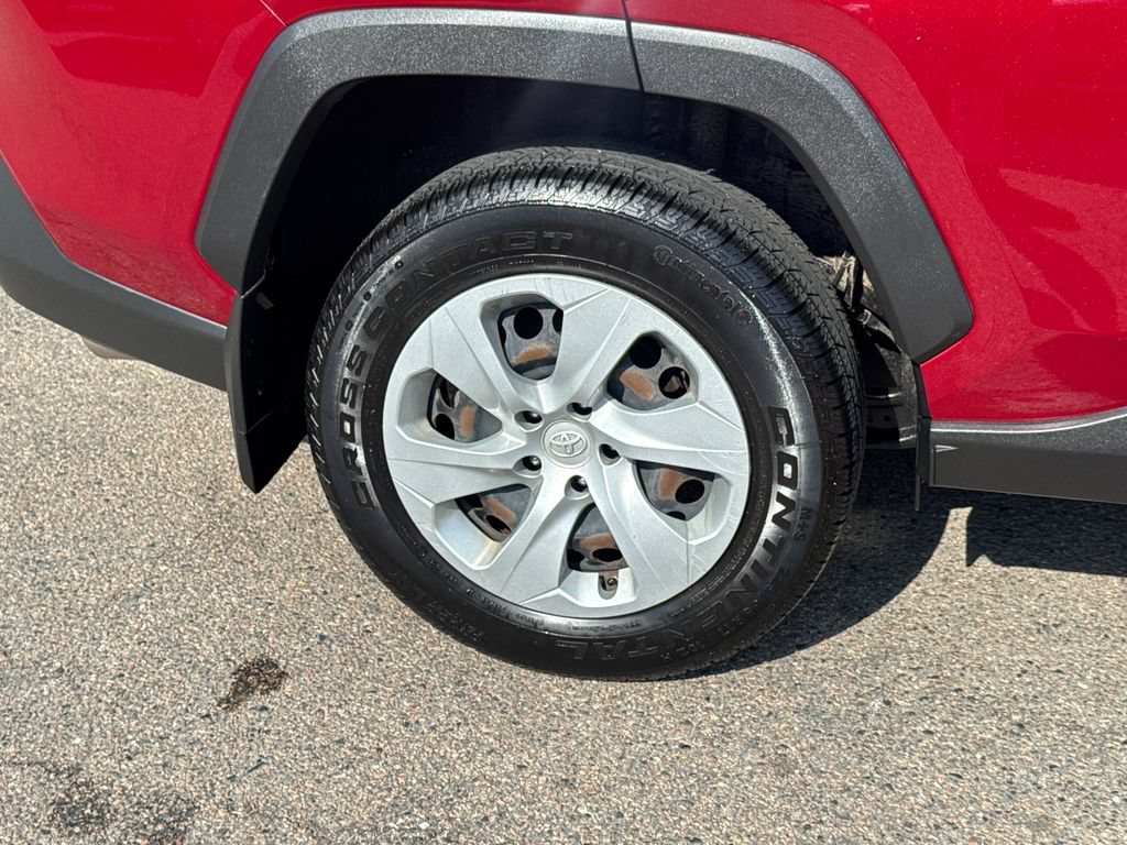 Used 2019 Toyota RAV4 LE w/ All Weather Liner Package AWD/4WD image 39