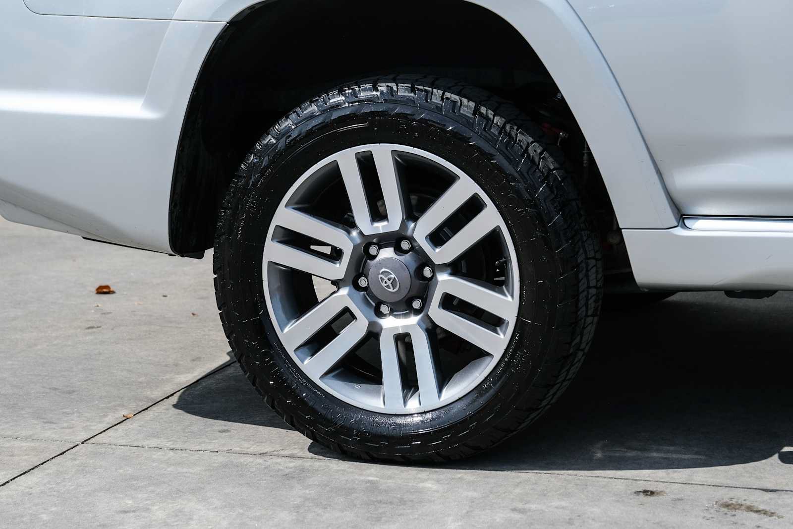 Used 2022 Toyota 4Runner TRD Sport AWD/4WD image 8