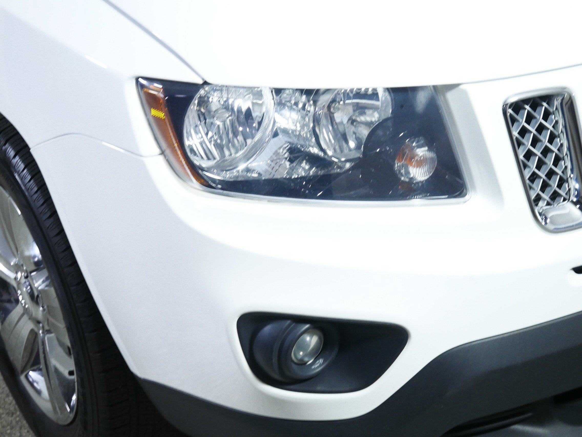 Used 2017 Jeep Compass Latitude image 16