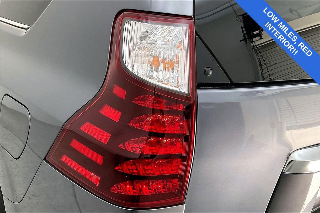 Used 2022 Lexus GX 460 Premium w/ Accessory Package image 41