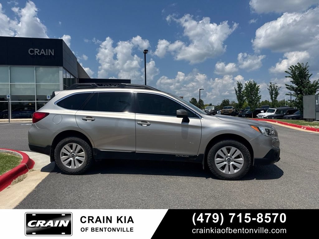 Used 2016 Subaru Outback 2.5i Premium AWD/4WD image 2