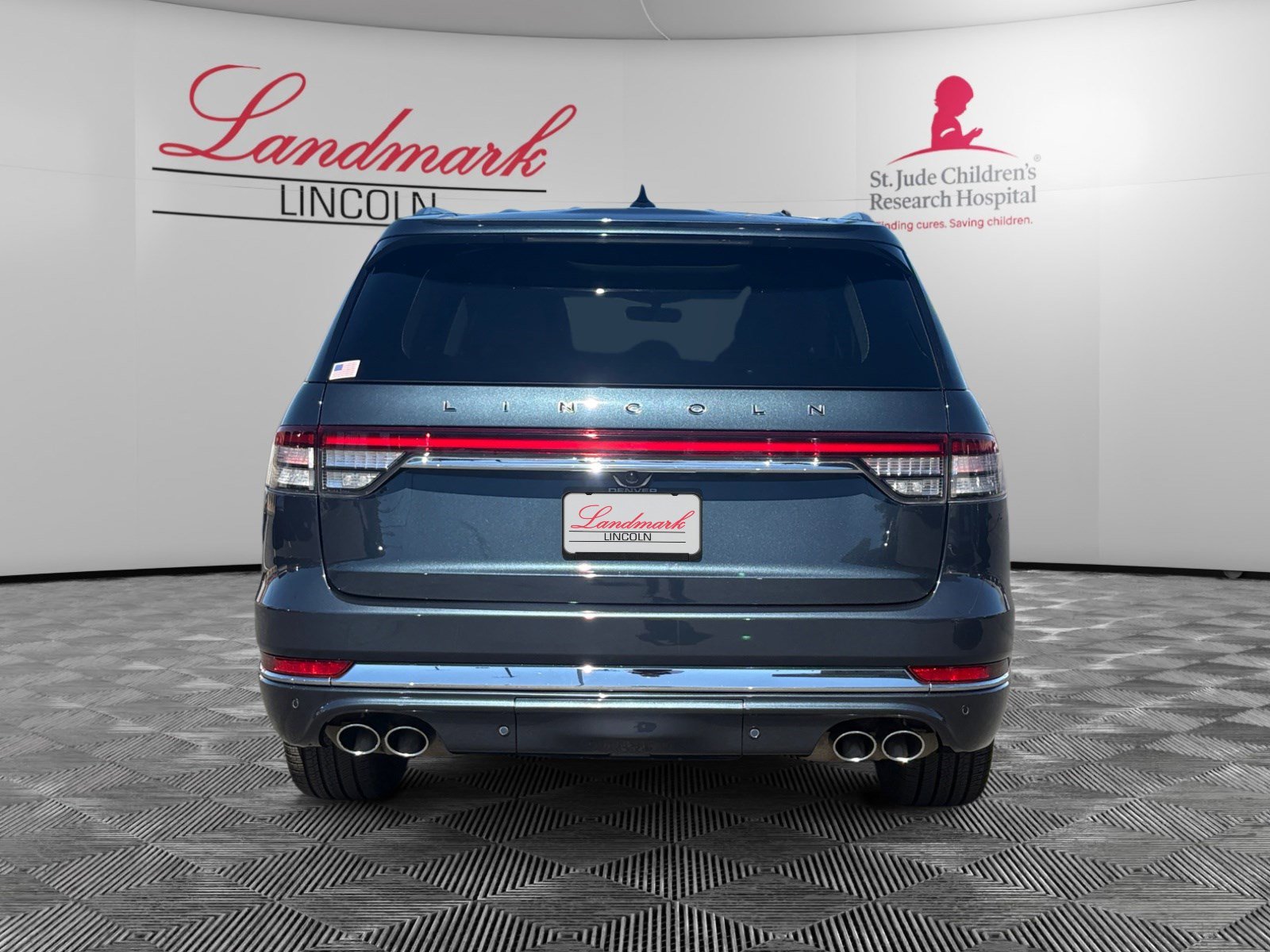 Certified 2023 Lincoln Aviator Black Label Grand Touring w/ Class IV Trailer Tow Package image 4