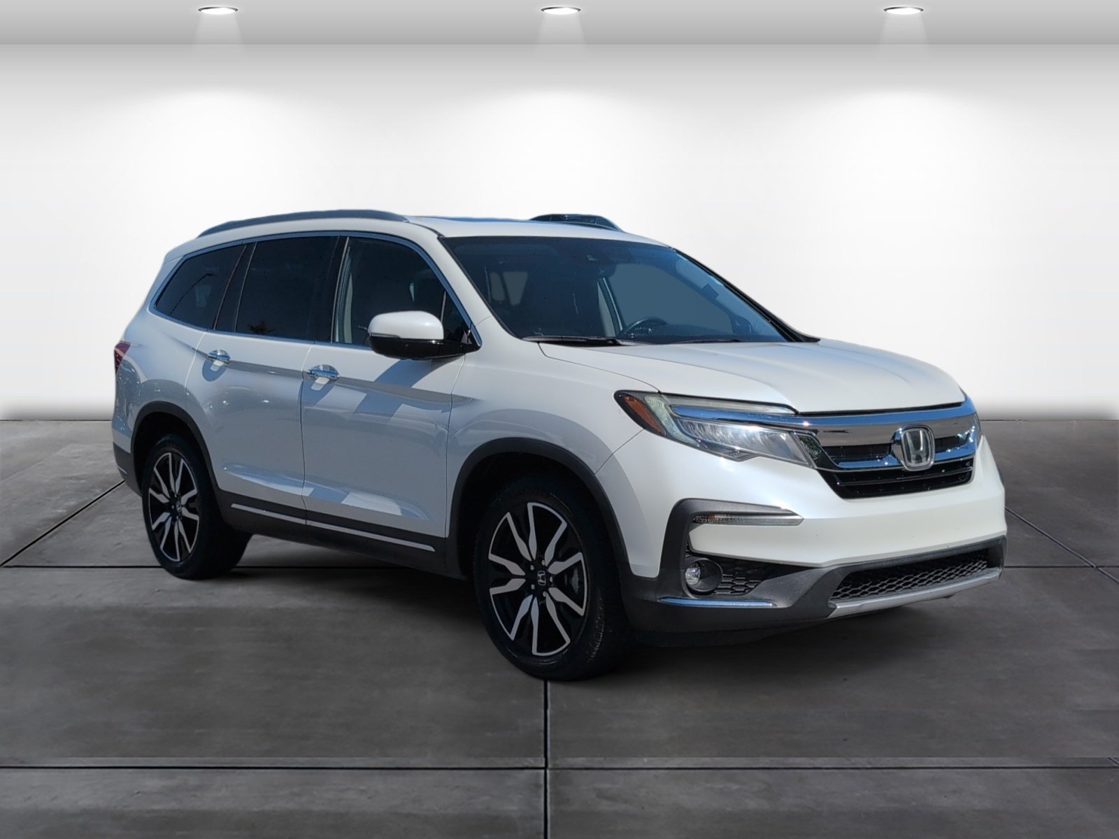 Certified 2019 Honda Pilot Touring image 2