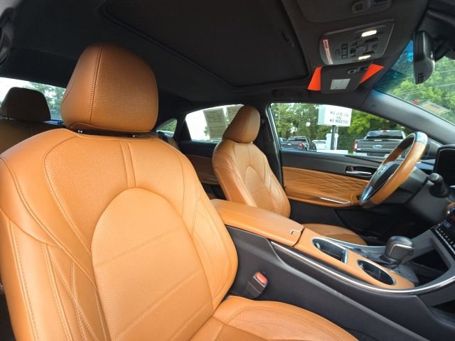 Used 2019 Toyota Avalon Limited w/ All Weather Liner Package FWD image 18