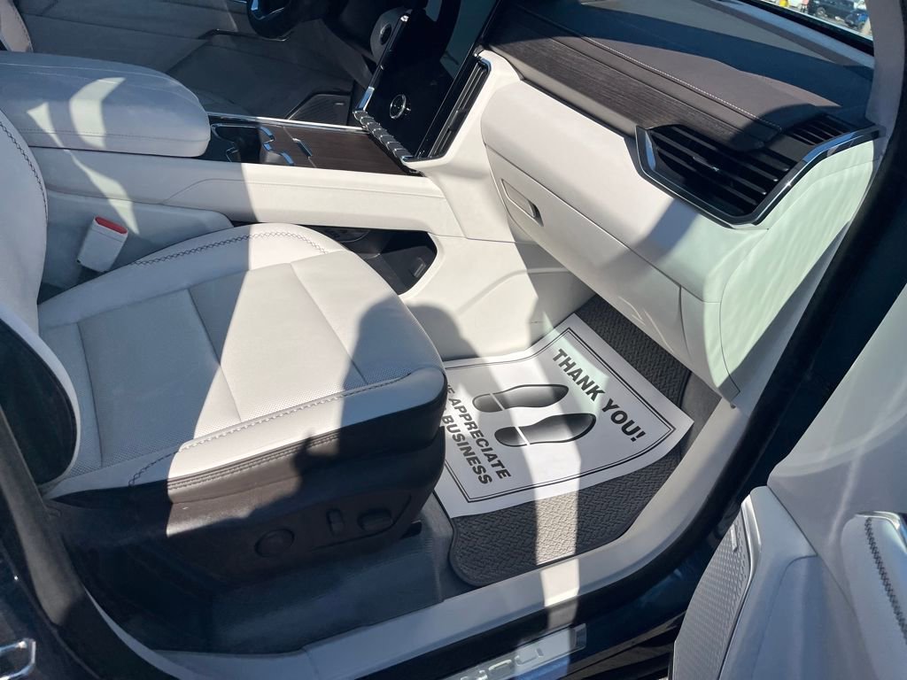 Used 2026 GMC Acadia Denali w/ Super Cruise Package image 33