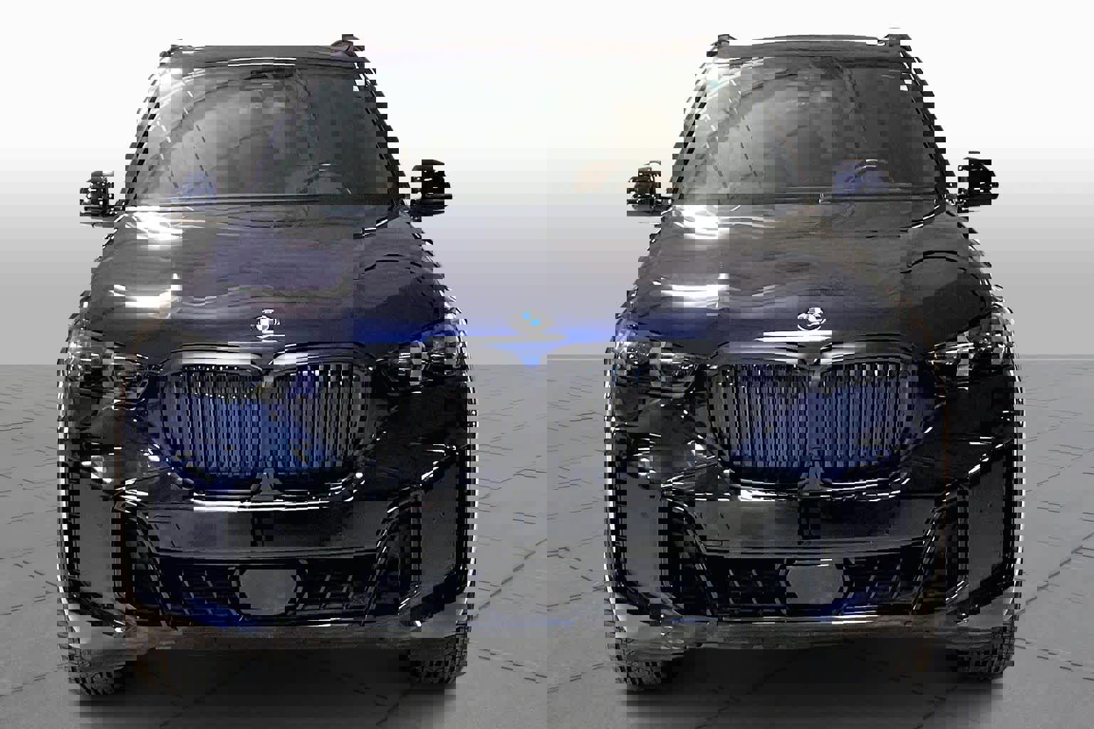 Used 2024 BMW X5 xDrive40i w/ Executive Package image 4