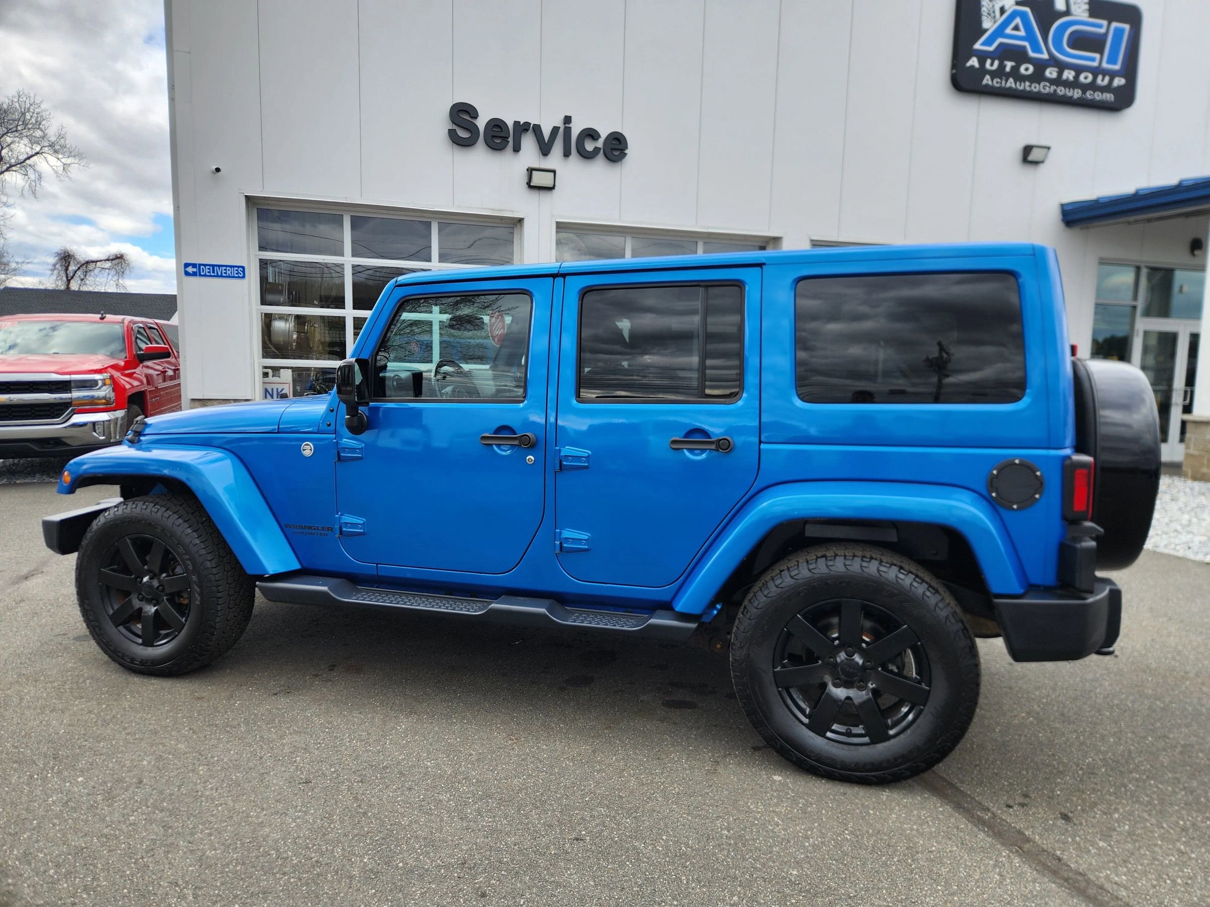 Used 2014 Jeep Wrangler Unlimited Sahara image 10