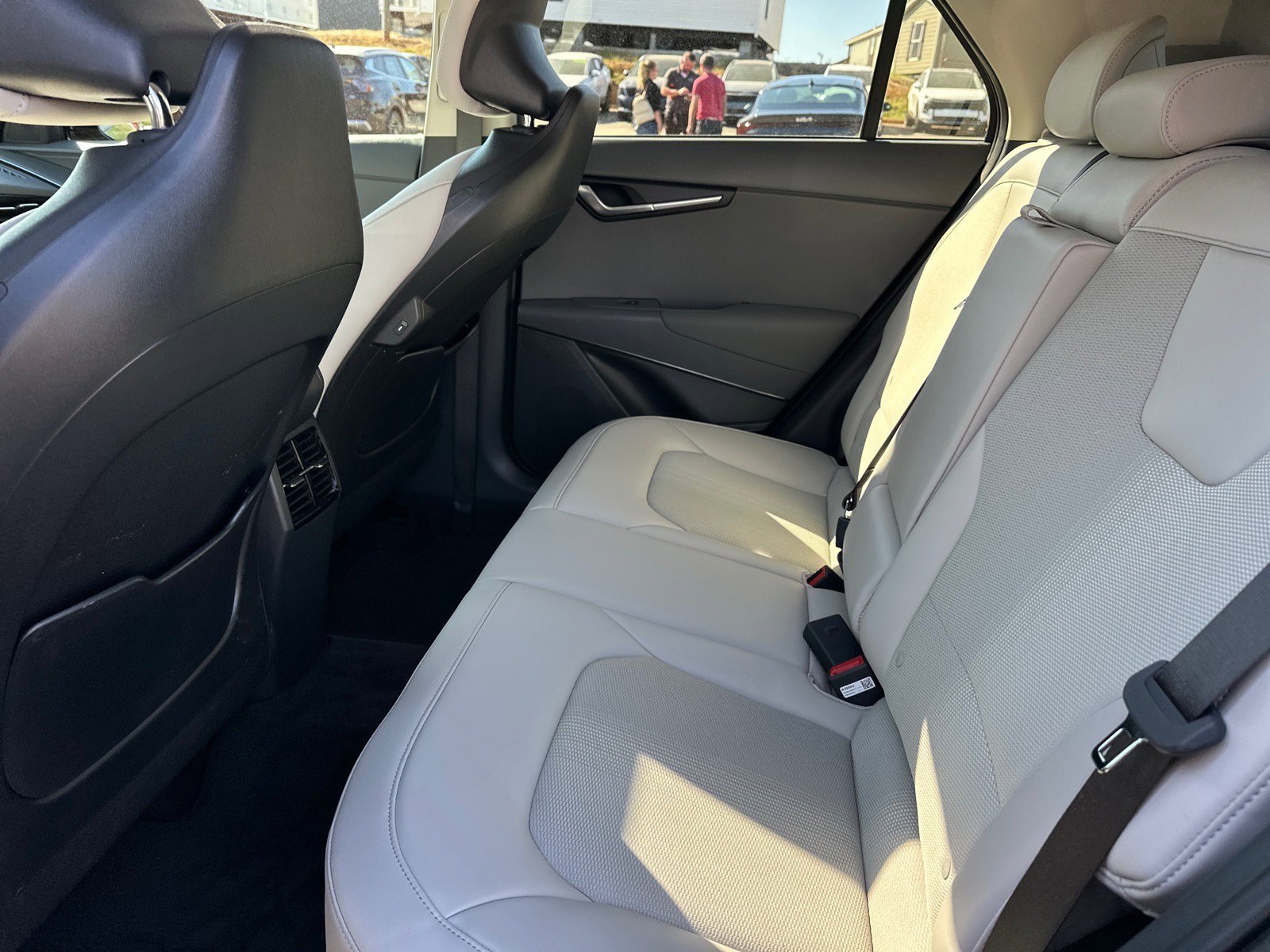 Certified 2025 Kia Niro EX Touring FWD image 9