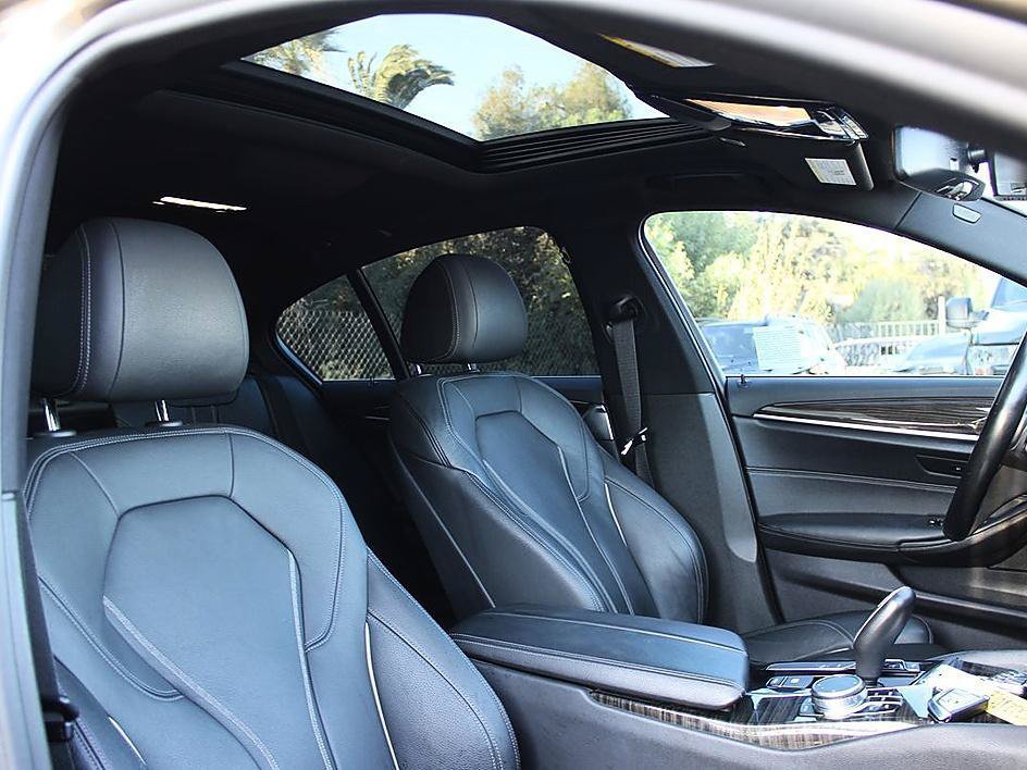 Used 2019 BMW 530e w/ Convenience Package RWD image 20