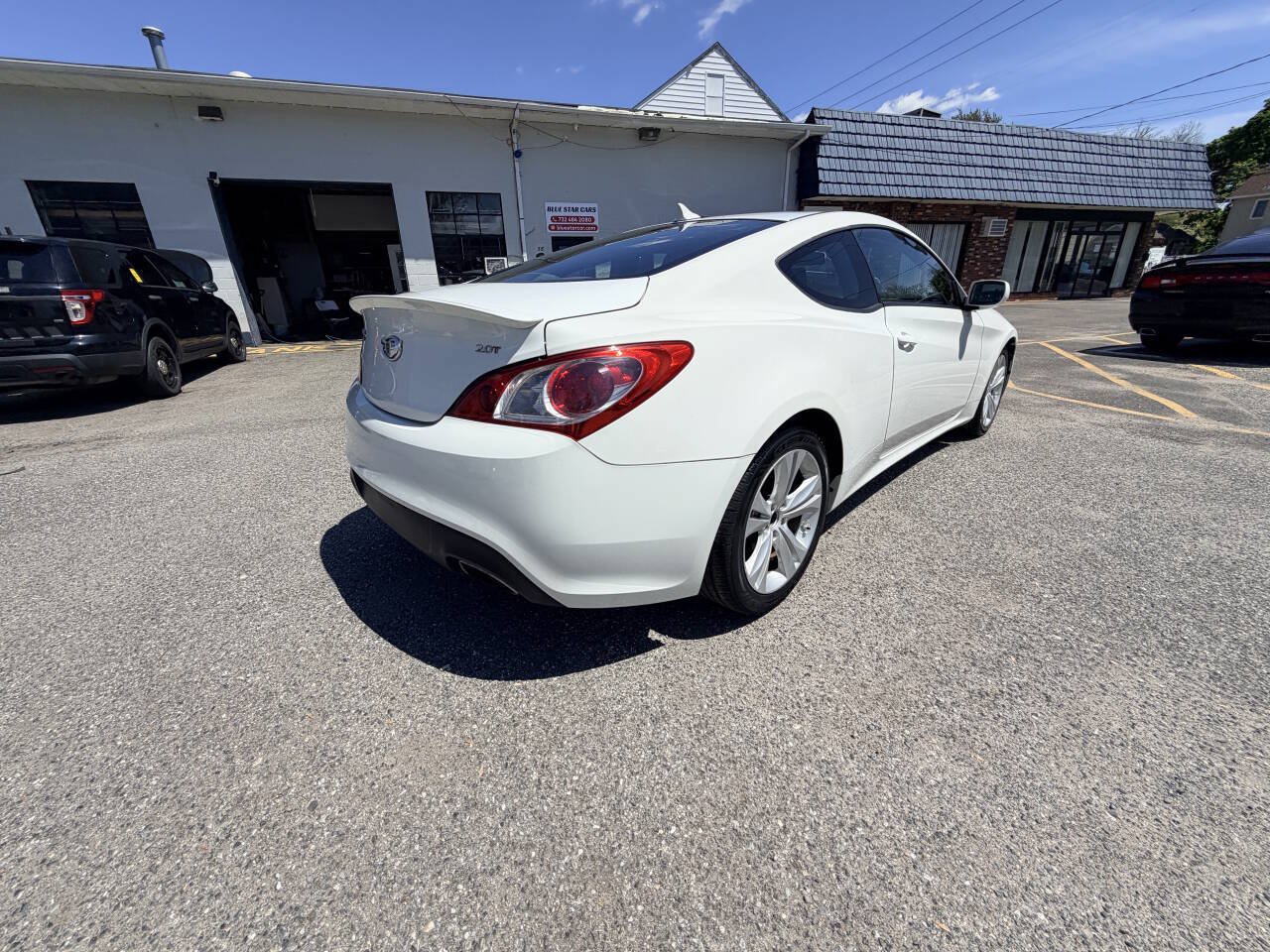 Used 2010 Hyundai Genesis 2.0T RWD image 13
